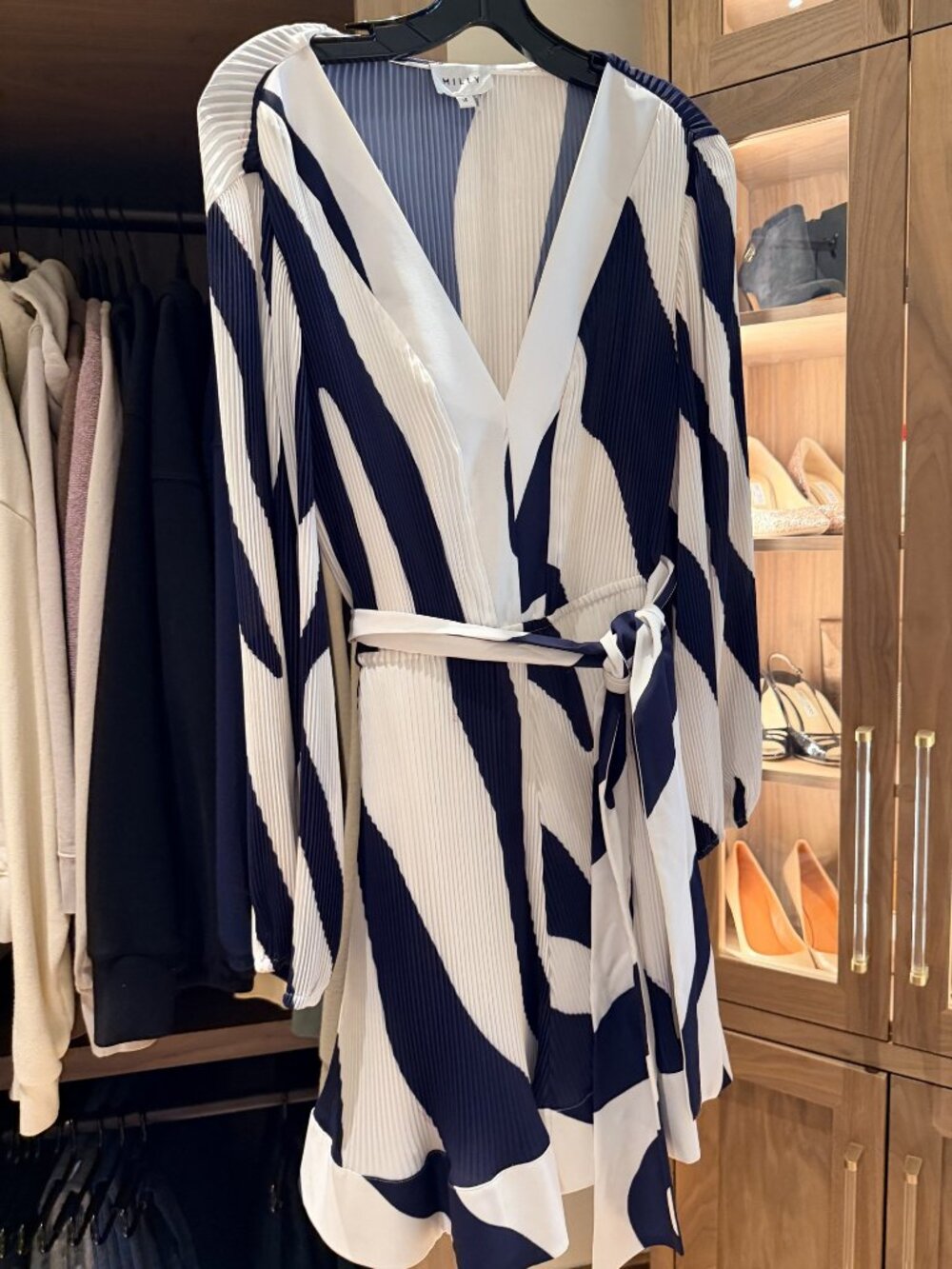 MILLY Liv Pleated Belted Long Sleeve Dress Navy White Abstract Print Size 10